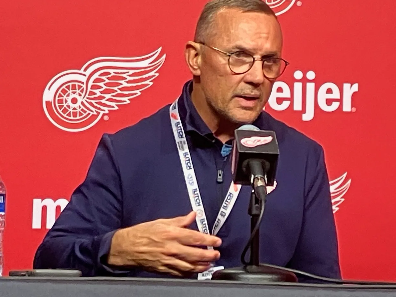 Yzerman Red Wings Bicara Transfer tapi Siap Hadapi Bear
